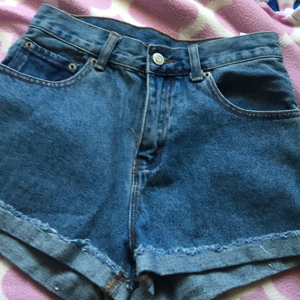 BRANDY DENIM SHORTS - Picture 1 of 3